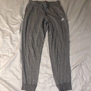 Nike Women's Sweatpants Joggers Athletic Grey Pants - Size Medium Excellent!